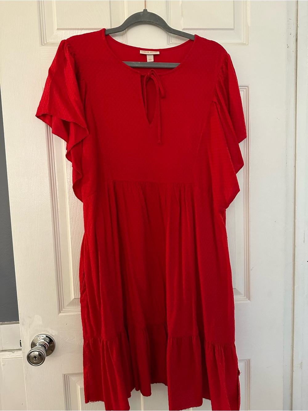 Knox Rose Red V‑Neck Short Flutter Sleeve Tiered Dress - Picture 6 of 7